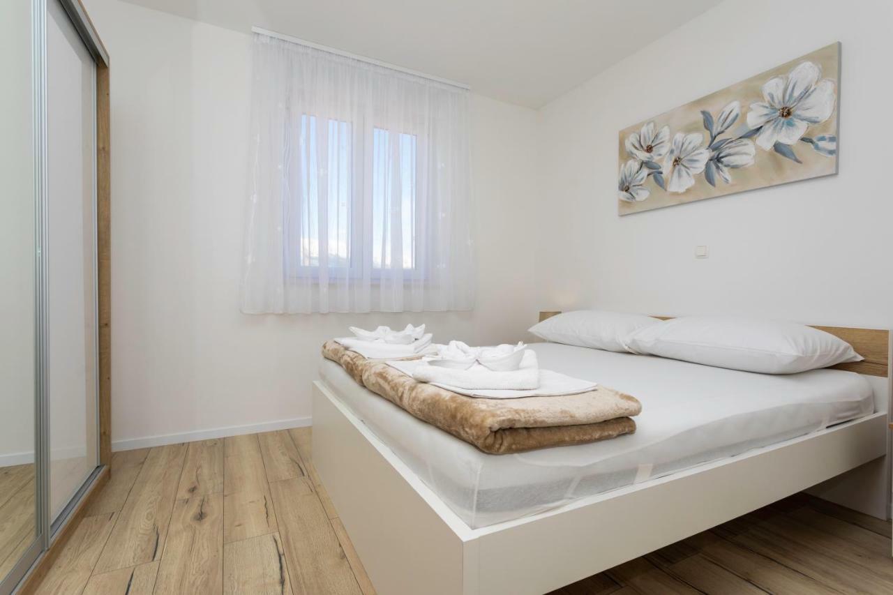 Apartments Mateo 2 บัชกา ภายนอก รูปภาพ
