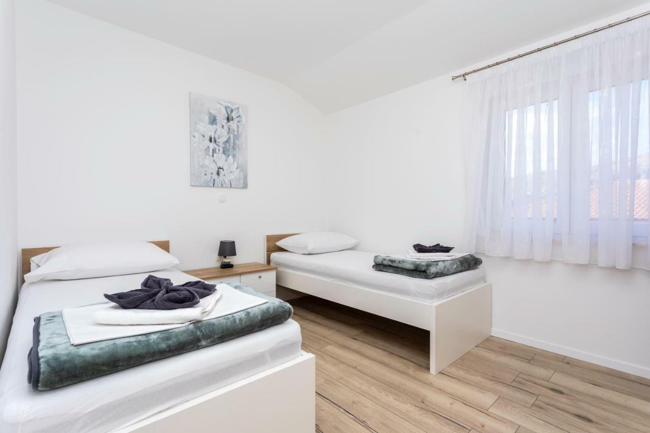 Apartments Mateo 2 บัชกา ภายนอก รูปภาพ